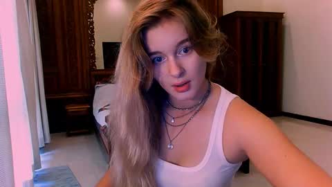 Snapshot of victoriande chatting on November 2025 05:31:01 AM Eva and Victor online show from November 2025 05:31:01 AM