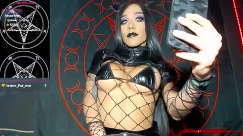 Victoria Vampire online show from March 2025 07:45:01 AM