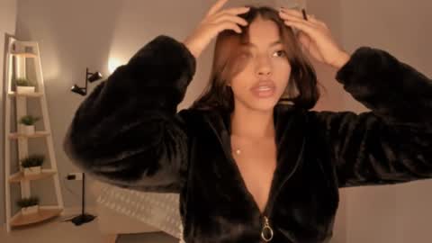 Karla online show from February 2025 12:33:01 PM