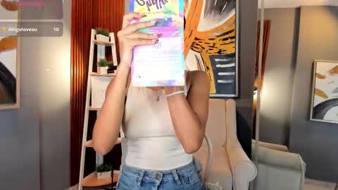 Karla online show from September 2025 07:47:01 PM