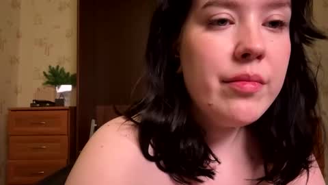 viesicaa online show from October 2025 06:04:01 PM