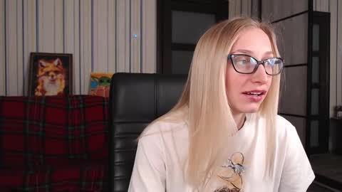 Snapshot of vikaericka chatting on October 2025 07:14:01 PM Vika online show from October 2025 07:14:01 PM