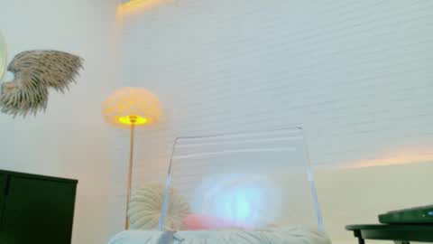 vikafever online show from November 2025 04:24:01 AM