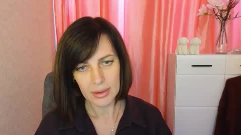 Vika online show from November 2025 10:05:01 AM