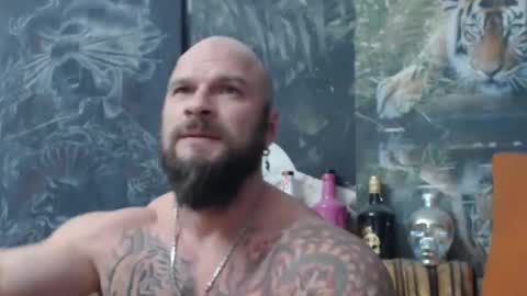 Snapshot of viking_me chatting on November 2025 07:48:02 PM viking online show from November 2025 07:48:02 PM