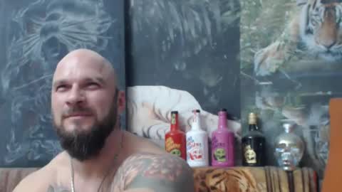 Snapshot of viking_me chatting on November 2025 07:57:02 PM viking online show from November 2025 07:57:02 PM