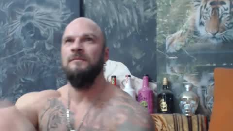 Snapshot of viking_me chatting on November 2025 07:32:02 PM viking online show from November 2025 07:32:02 PM