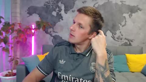 vikingchrisss online show from November 2025 08:57:01 AM