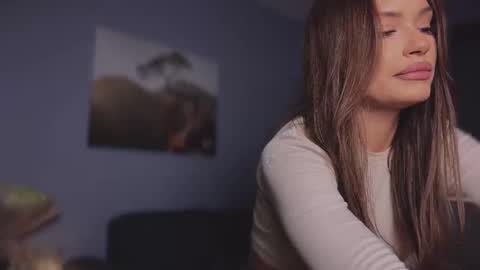 Snapshot of viktoria_www chatting on December 2025 05:42:02 PM Viktoria www online show from December 2025 05:42:02 PM