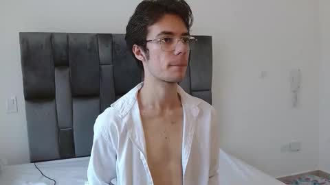 viktornoir online show from October 2025 02:39:02 PM