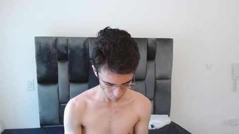 viktornoir online show from November 2025 03:13:02 PM