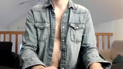 Snapshot of vince_du_80 chatting on December 2024 03:28:02 PM Vince online show from December 2024 03:28:02 PM