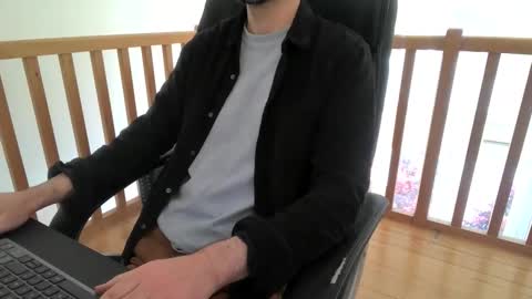 Snapshot of vince_du_80 chatting on October 2025 03:02:01 PM Vince online show from October 2025 03:02:01 PM