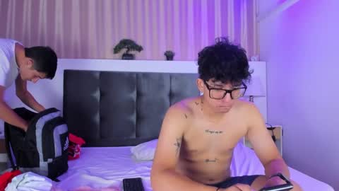 Snapshot of vincent_bowie chatting on January 2025 03:44:02 AM Lucas - Sam - Sophie online show from January 2025 03:44:02 AM