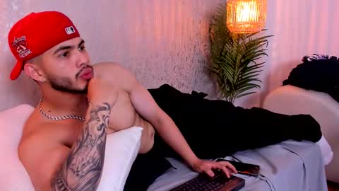 Snapshot of vincentblack_ chatting on October 2025 04:10:02 AM Vincent online show from October 2025 04:10:02 AM