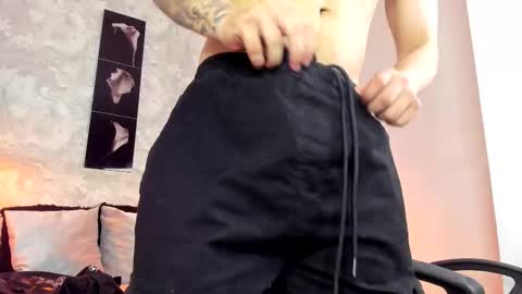 Snapshot of vincentblack_ chatting on October 2025 02:34:01 AM Vincent online show from October 2025 02:34:01 AM