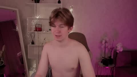 Vincent online show from October 2025 05:37:01 AM