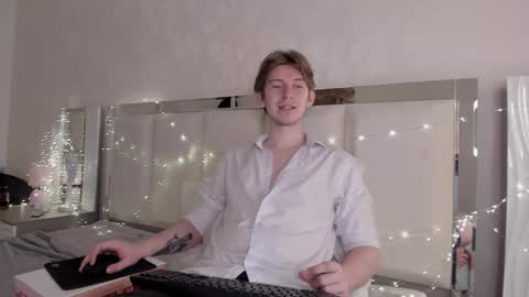 Vincent online show from October 2025 05:50:02 AM