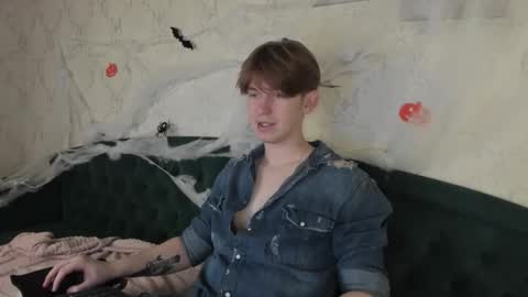 Vincent online show from October 2025 05:32:02 AM