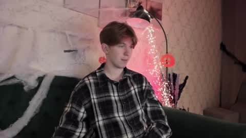 Vincent online show from October 2025 05:41:01 AM