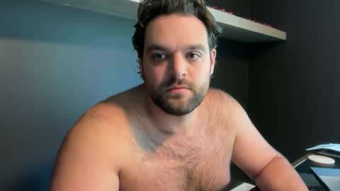 Vinfaro27 online show from September 2025 05:50:01 PM