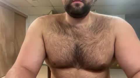 Vinfaro27 online show from November 2025 11:58:01 PM