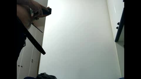 Snapshot of vinmin90 chatting on October 2025 09:37:01 PM Zenith online show from October 2025 09:37:01 PM