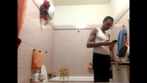 Snapshot of vinmin90 chatting on November 2025 12:41:01 AM Zenith online show from November 2025 12:41:01 AM