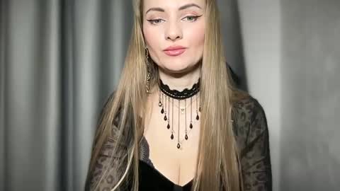 Snapshot of viola_1 chatting on December 2024 08:26:02 PM Funny girl online show from December 2024 08:26:02 PM