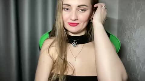 Snapshot of viola_1 chatting on December 2024 07:14:01 PM Funny girl online show from December 2024 07:14:01 PM