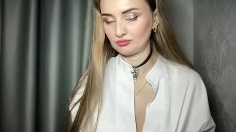 Snapshot of viola_1 chatting on December 2024 07:00:02 PM Funny girl online show from December 2024 07:00:02 PM