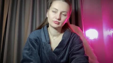 Snapshot of viola_1 chatting on October 2025 01:05:02 AM Funny girl online show from October 2025 01:05:02 AM