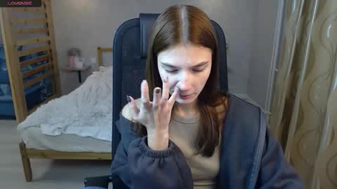 violaberry__ online show from September 2025 05:12:01 AM