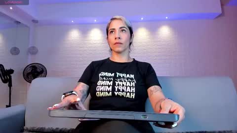 Snapshot of violeet_scott chatting on February 2025 10:42:01 AM Violett Everyday From 0530 to 1430 Col Time online show from February 2025 10:42:01 AM