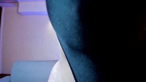 Snapshot of violeet_scott chatting on March 2025 10:46:01 AM Violett Everyday From 0530 to 1430 Col Time online show from March 2025 10:46:01 AM