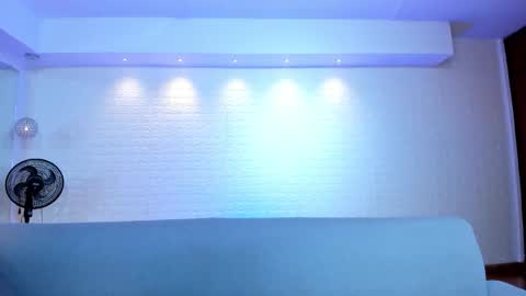 Snapshot of violeet_scott chatting on October 2025 10:38:01 AM Violett Everyday From 0530 to 1430 Col Time online show from October 2025 10:38:01 AM