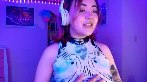 Snapshot of violeet_smile chatting on October 2025 03:02:02 AM violet online show from October 2025 03:02:02 AM