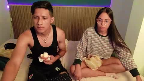 violet_and_dylan online show from December 2025 12:10:02 PM