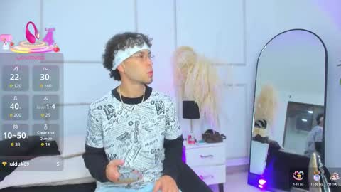 Violet and Paul online show from October 2025 03:58:02 AM