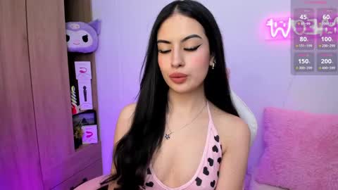 Violeta  online show from December 2024 04:50:01 PM