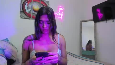 Violet online show from January 2025 02:03:02 AM