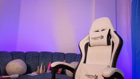 Snapshot of violet_jhonson chatting on November 2025 02:28:02 PM violet_jhonson online show from November 2025 02:28:02 PM