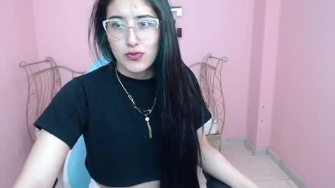 Snapshot of violet_raine_ chatting on October 2025 03:56:02 PM Violet online show from October 2025 03:56:02 PM
