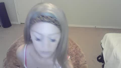violet_winter97 online show from January 2025 04:04:01 AM