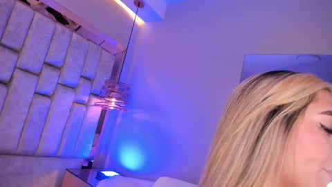 Violeta  online show from November 2025 11:10:02 AM