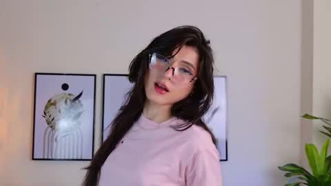 Violeta online show from October 2025 07:55:02 PM