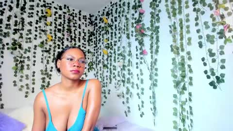 Violeta online show from February 2025 05:35:01 PM