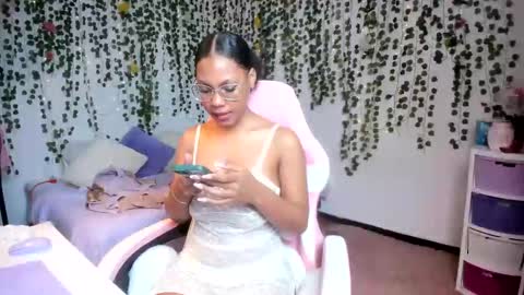 Violeta online show from September 2025 03:02:01 PM