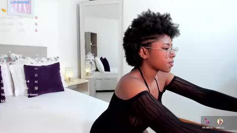 violeta_ruiz_ online show from February 2025 04:46:01 PM
