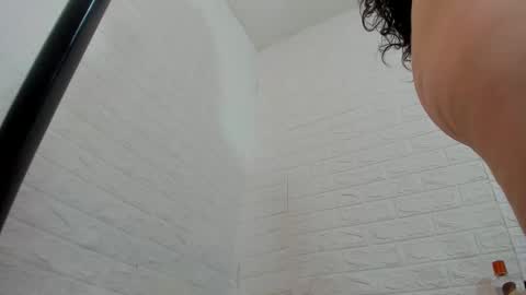 Viollet online show from February 2025 07:52:01 PM